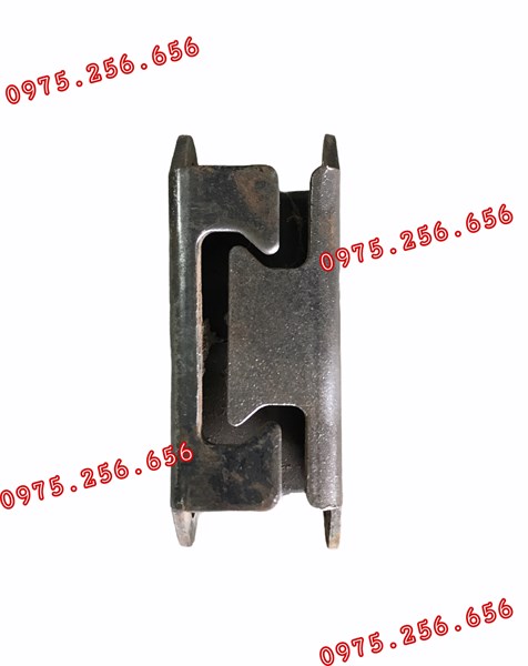 Chân máy hoa mai cửu long EQ140 chân treo số ô tô phụ tùng ô tô