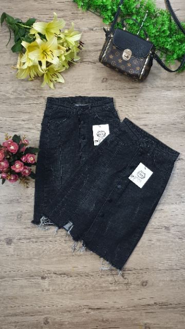 Chân Váy Jeans Đen Xước Cài Khuy Cá Tính [ Ảnh Thật ]