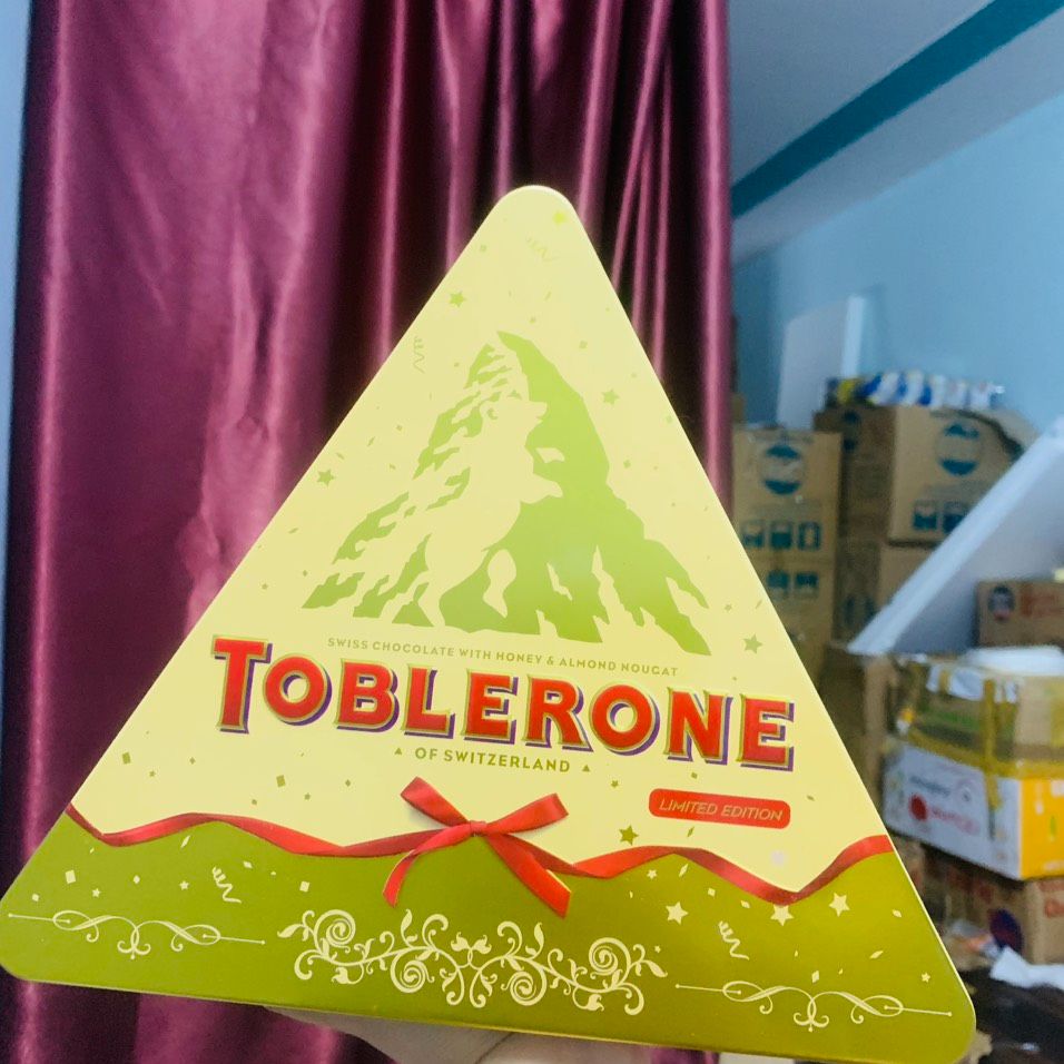 SOCOLA SỮA TOBLERONE Hộp thiếc 160g