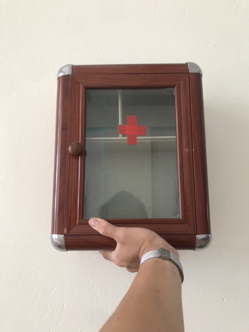 tủ thuốc gia đình