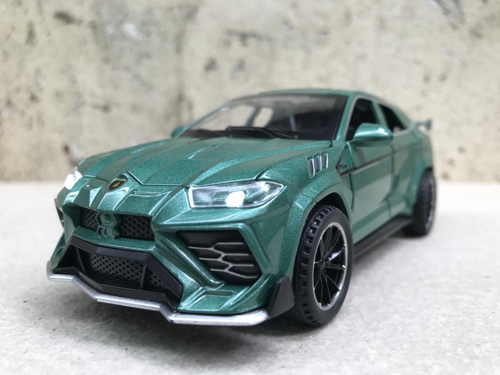 Mô hình xe ô tô Lamborghini URUS 2021 - 1:32
