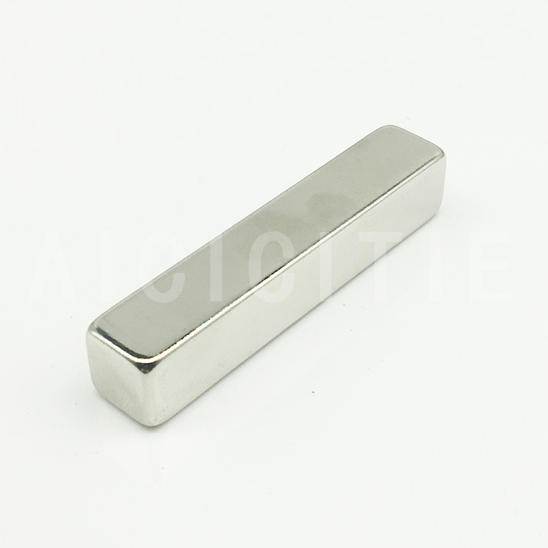 Nam châm đất hiếm kích thước 40x10x10mm