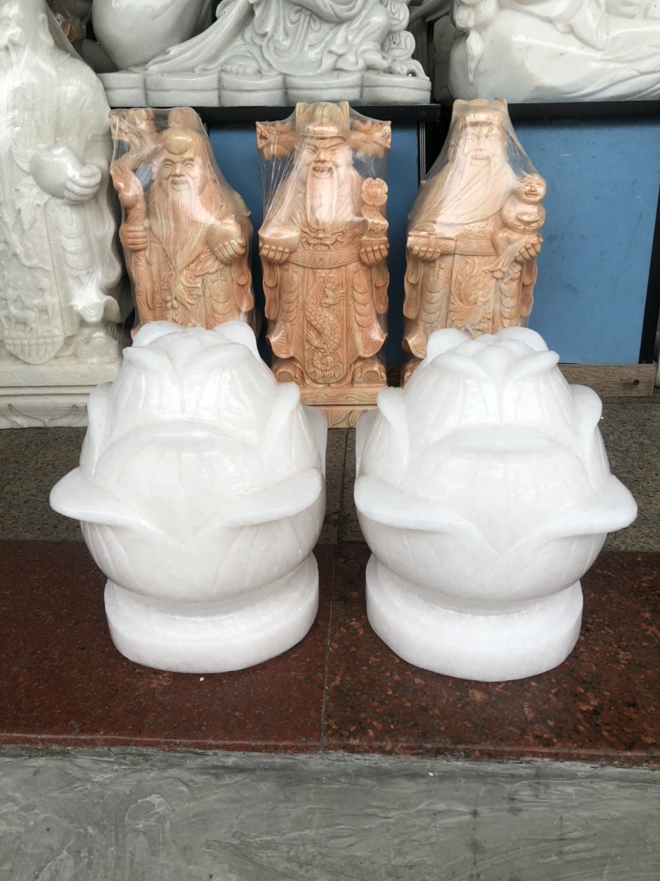 Cặp búp sen đá trang trí đá cẩm thạch trắng đế tròn trang trí mộ, đền thờ - Cao 22 cm