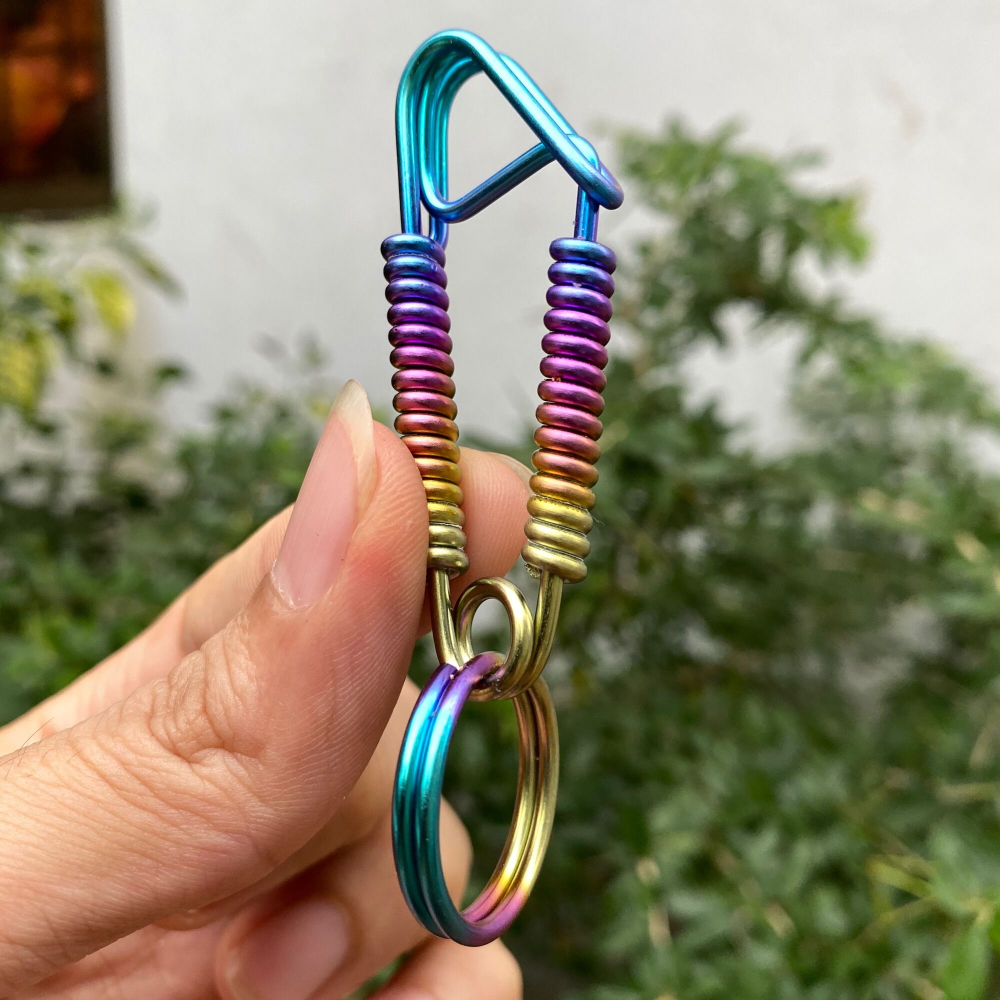 Móc khoá titanium gr5 thiết kế thủ công bền đẹp