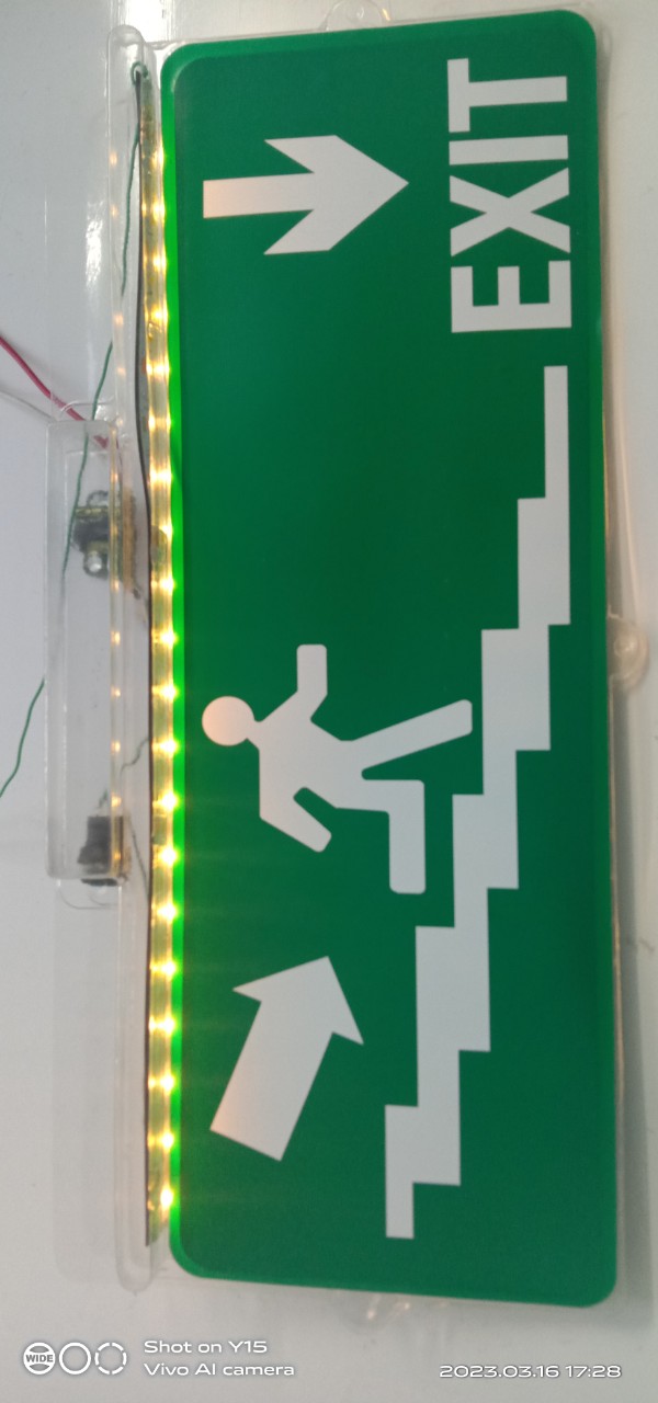 Biển, bảng , chỉ dẫn, thoát hiểm có gắn đèn led