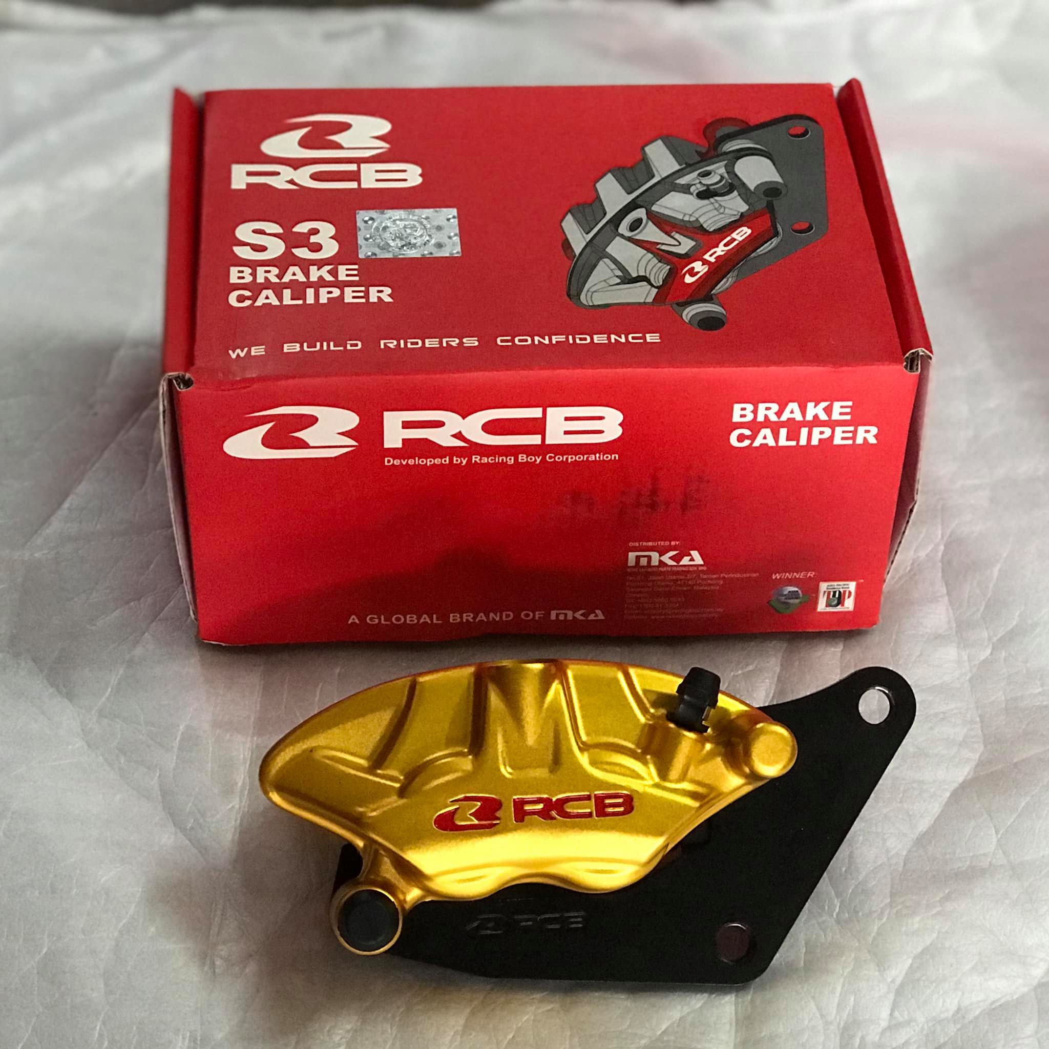 Heo thắng RCB S3 gắn R15v3 Gold