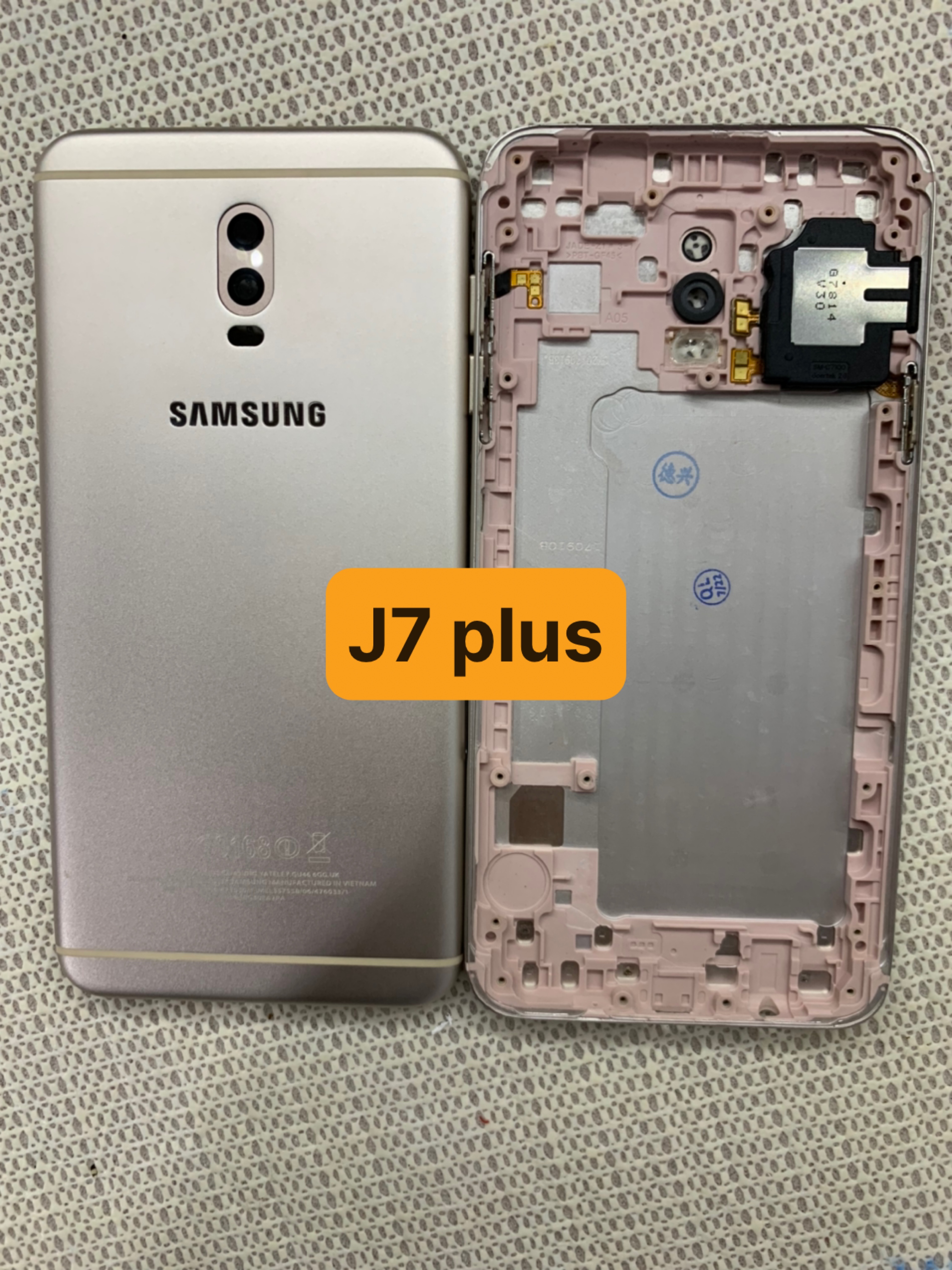 Lưng vỏ zin điện thoại sam sung j7 plus / J7+