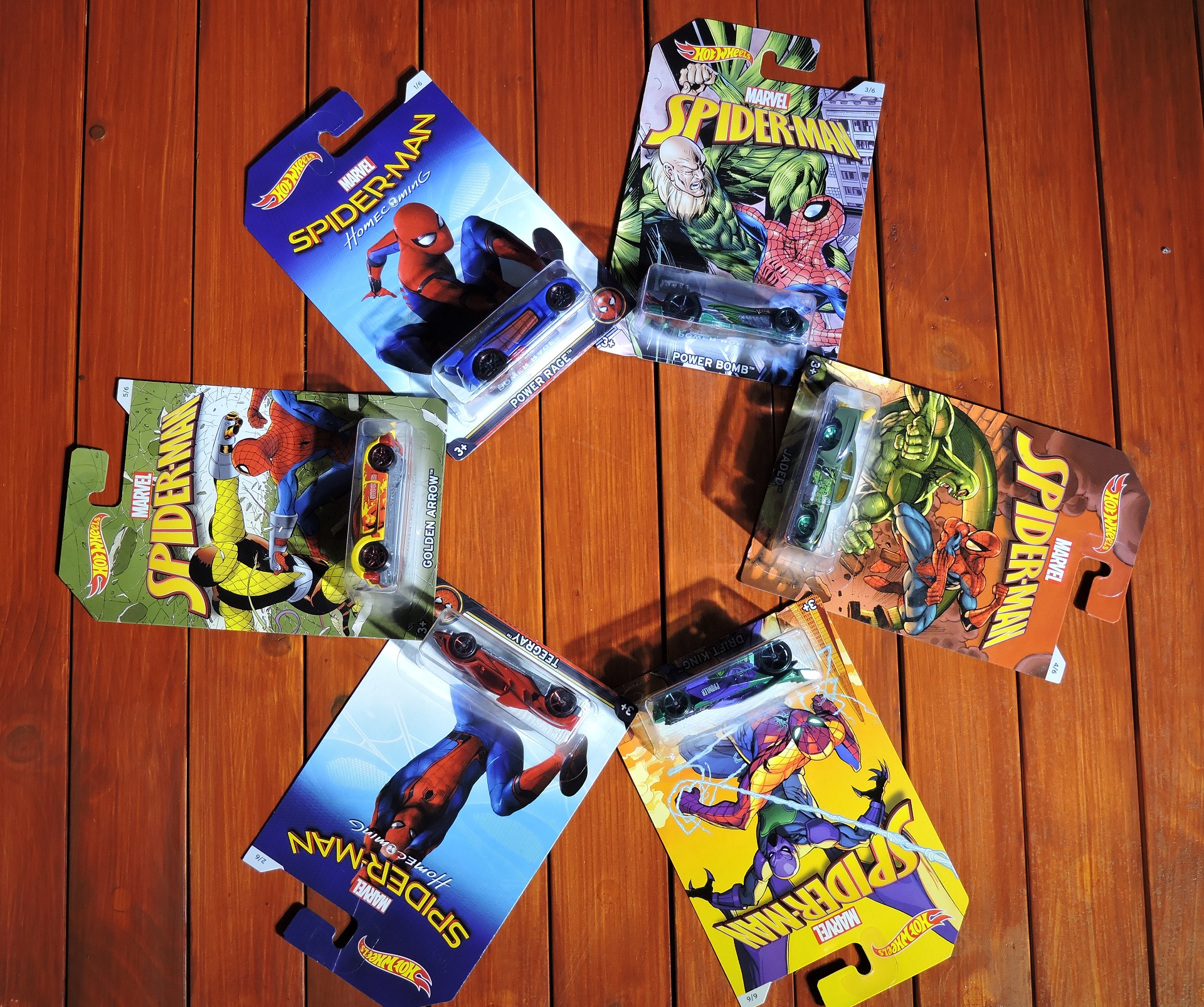 Mô Hình Xe Hotwheels Spiderman Home Comming