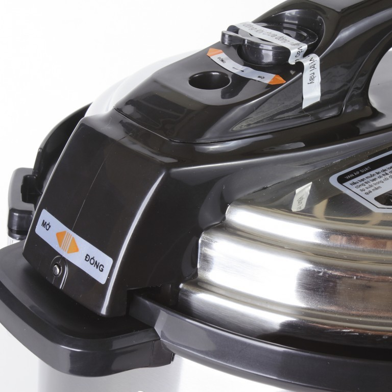 Nồi áp suất điện Comet CM6151