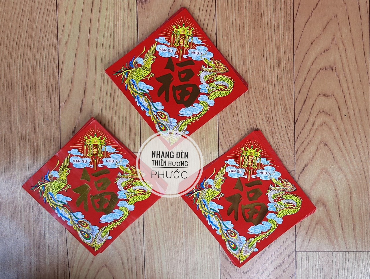 Giấy dán dưa dùng hồ keo