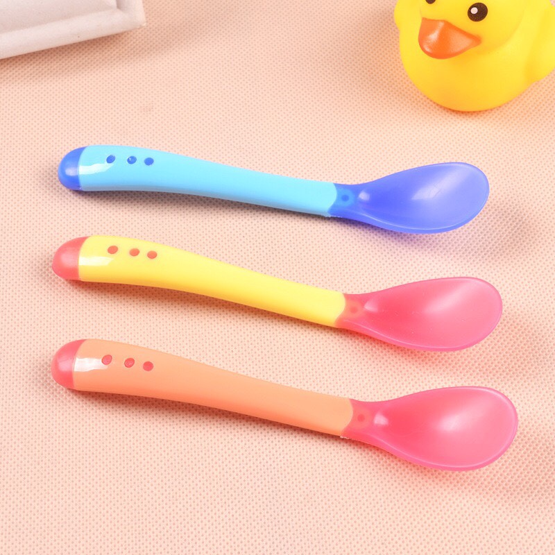 Combo 3 thìa báo nóng silicon ăn dặm cho bé