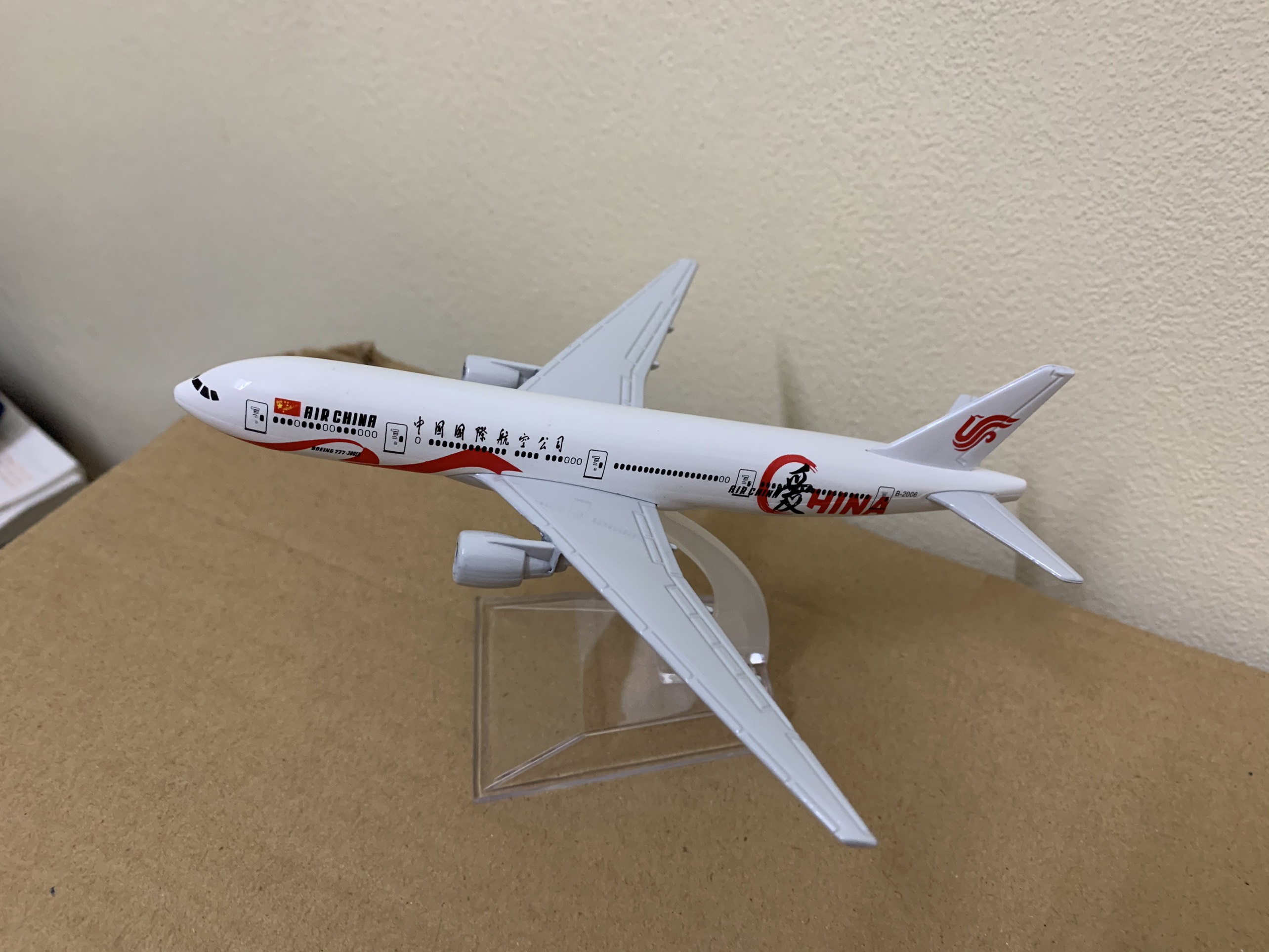 Mô hình máy bay China 16cm + đế trưng bày