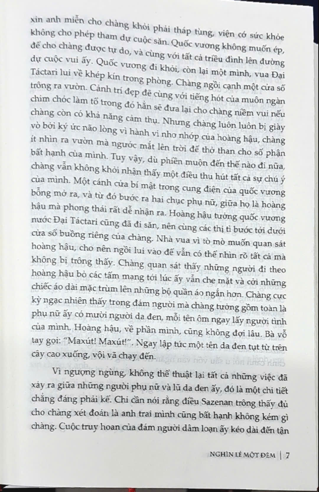 Sách - Nghìn Lẻ Một Đêm (Bìa Cứng) - tái bản