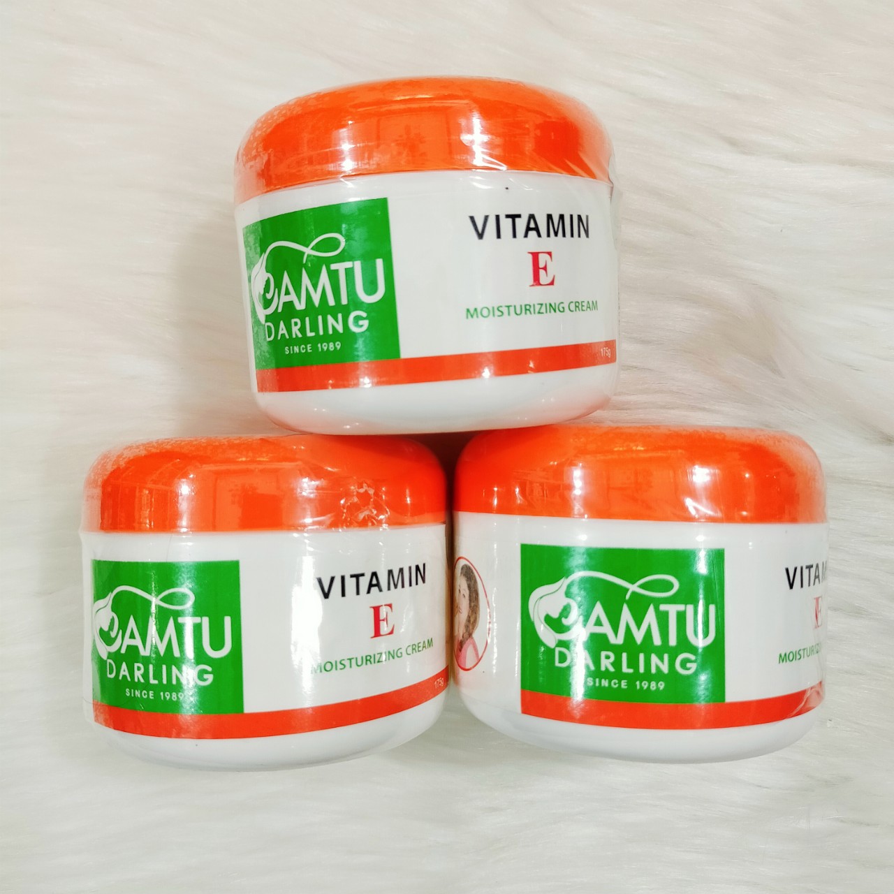 Kem Giữ Ẩm massage mặt Vitamin E Darling 175g
