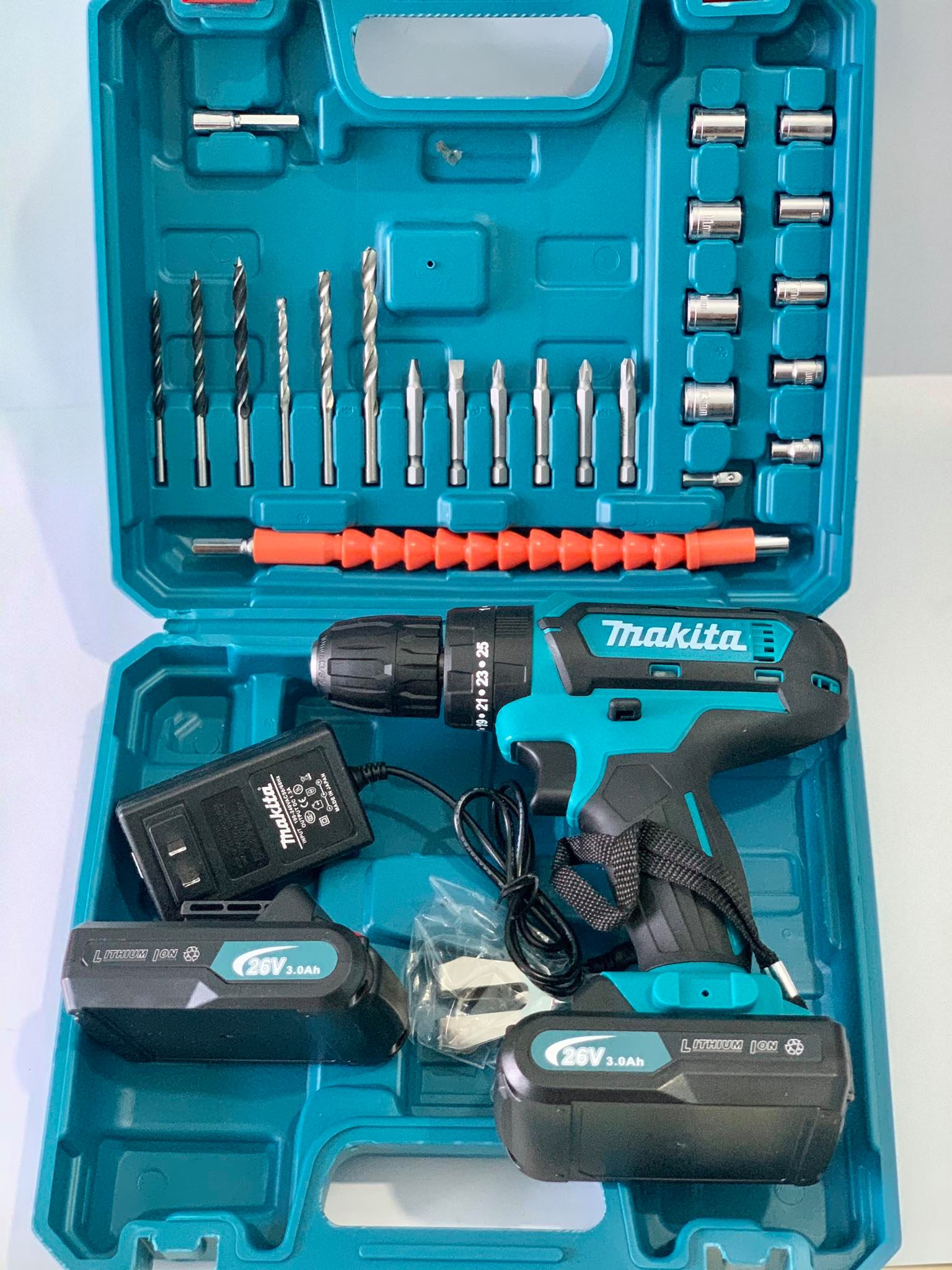 Khoan pin 26v makita 2 pin