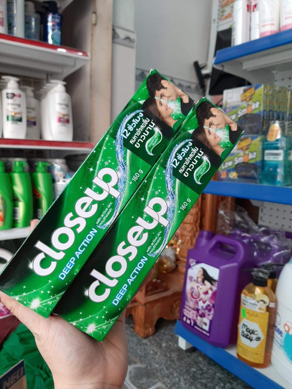 KEM ĐÁNH RĂNG CLOSEUP THÁI LAN 160Gr
