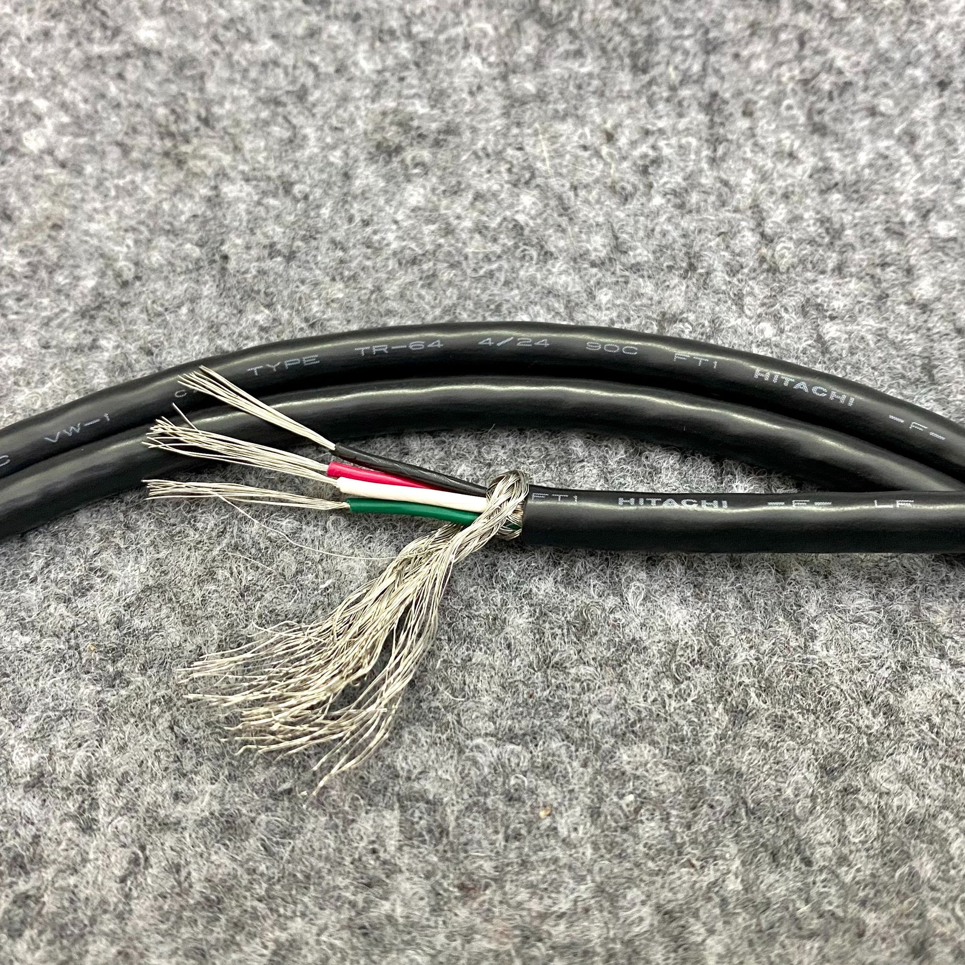 Dây Tín Hiệu Canon Cái Ra Bông Sen(RCA,AV) Hitachi