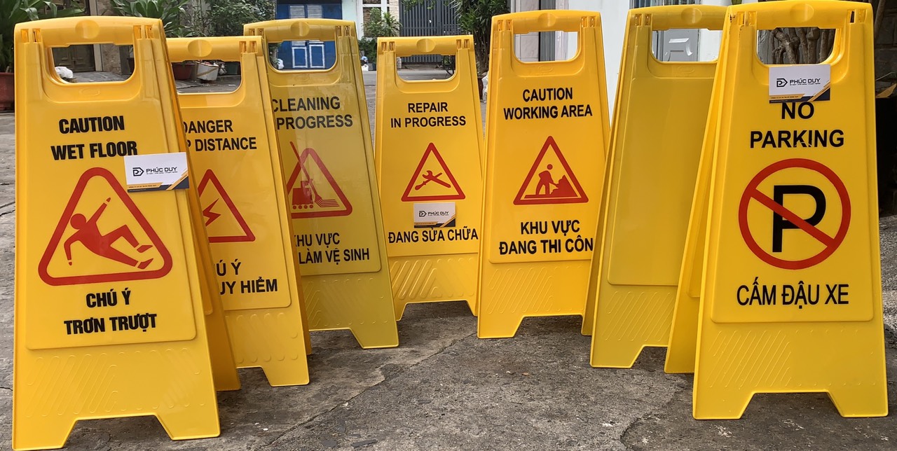 BẢNG CẢNH BÁO ĐANG SỬA CHỮA CHỮ A