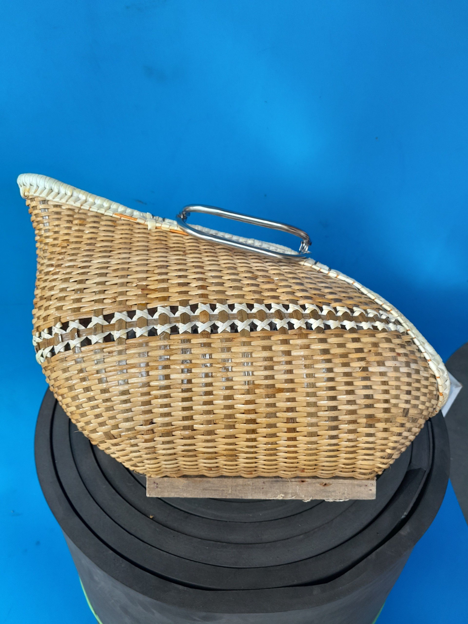 Làn giỏ xách gà chọi Mây Tre