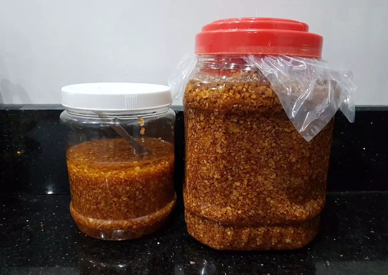 Dầu tỏi phi thơm ngon chai 400ml.