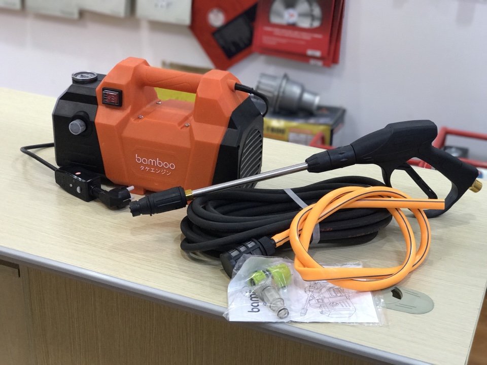 Máy Rửa Xe 1800W Bamboo 6666
