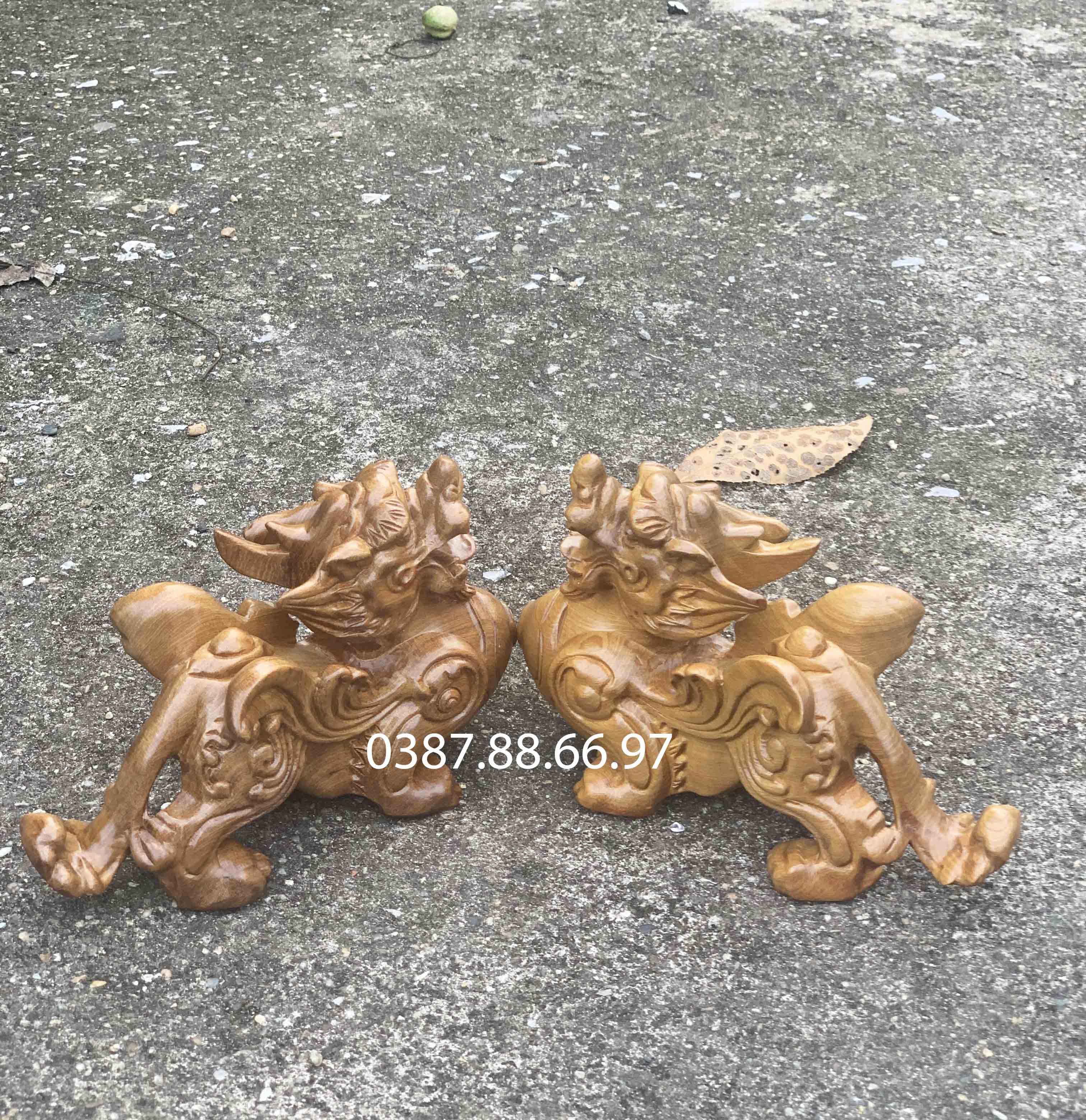 Tượng cặp tỳ hưu gỗ bách xanh (20-12-8) cực đẹp
