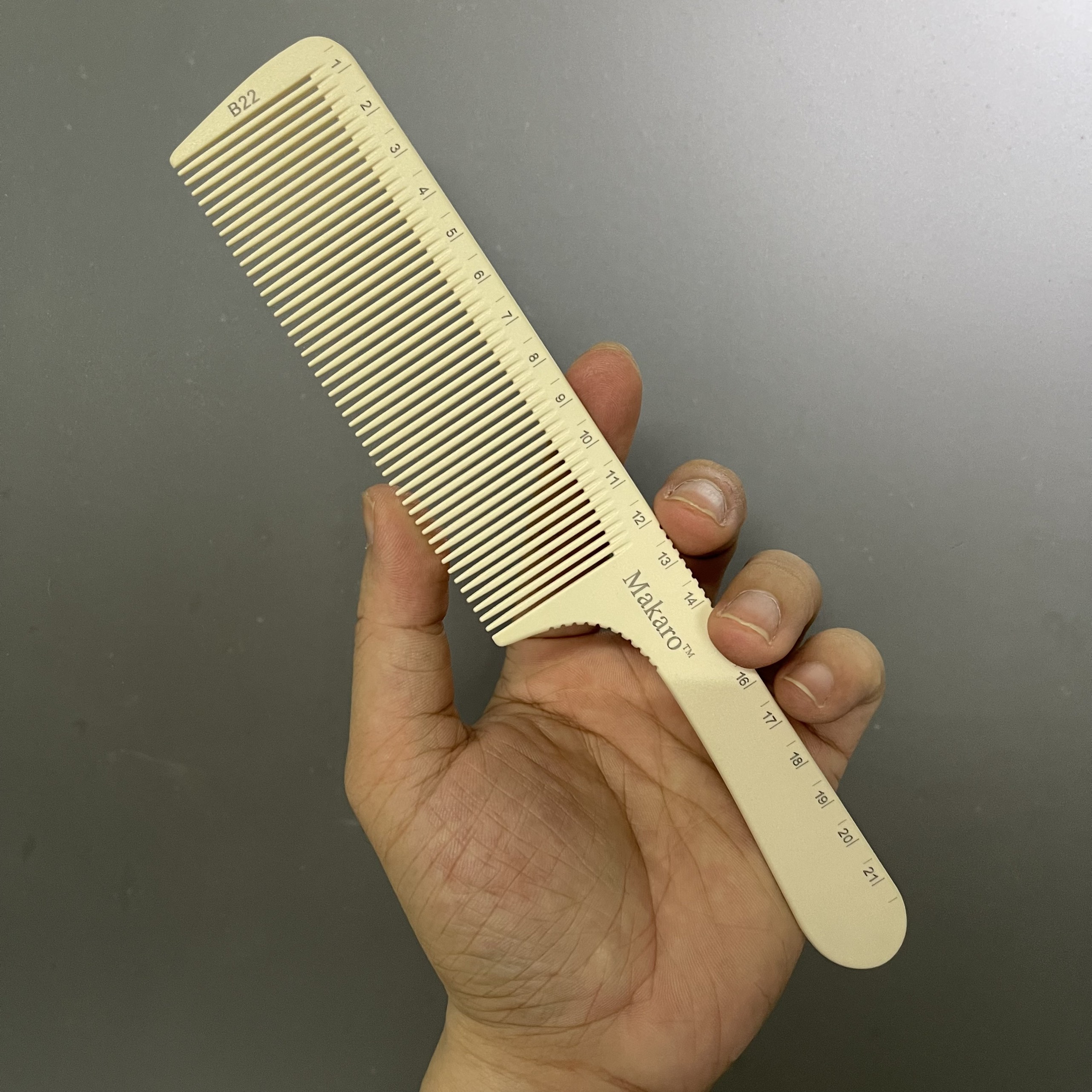 Lược cắt tóc MAKARO B22