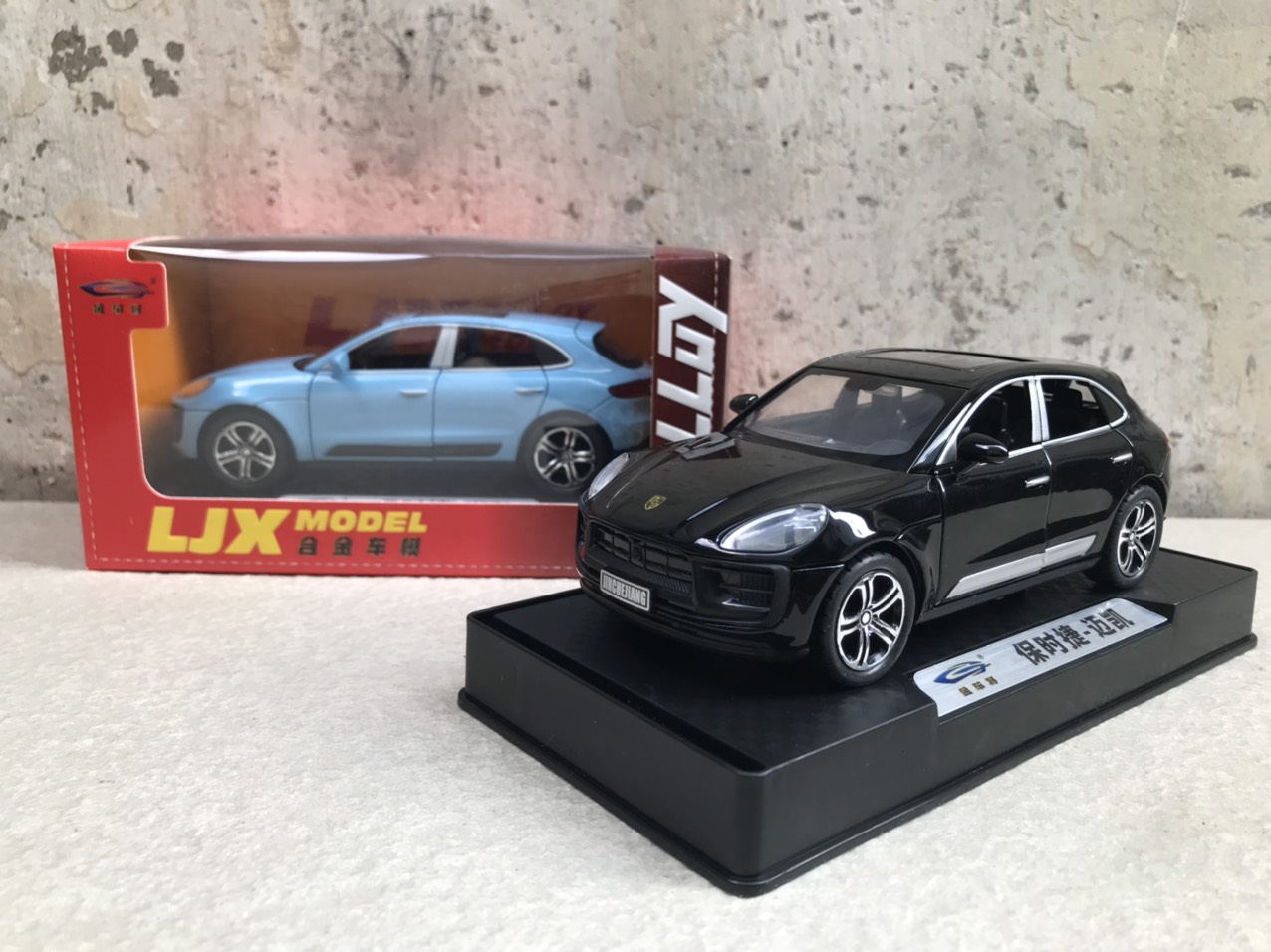 [HCM]Mô hình xe ô tô Porsche MACAN 1:32