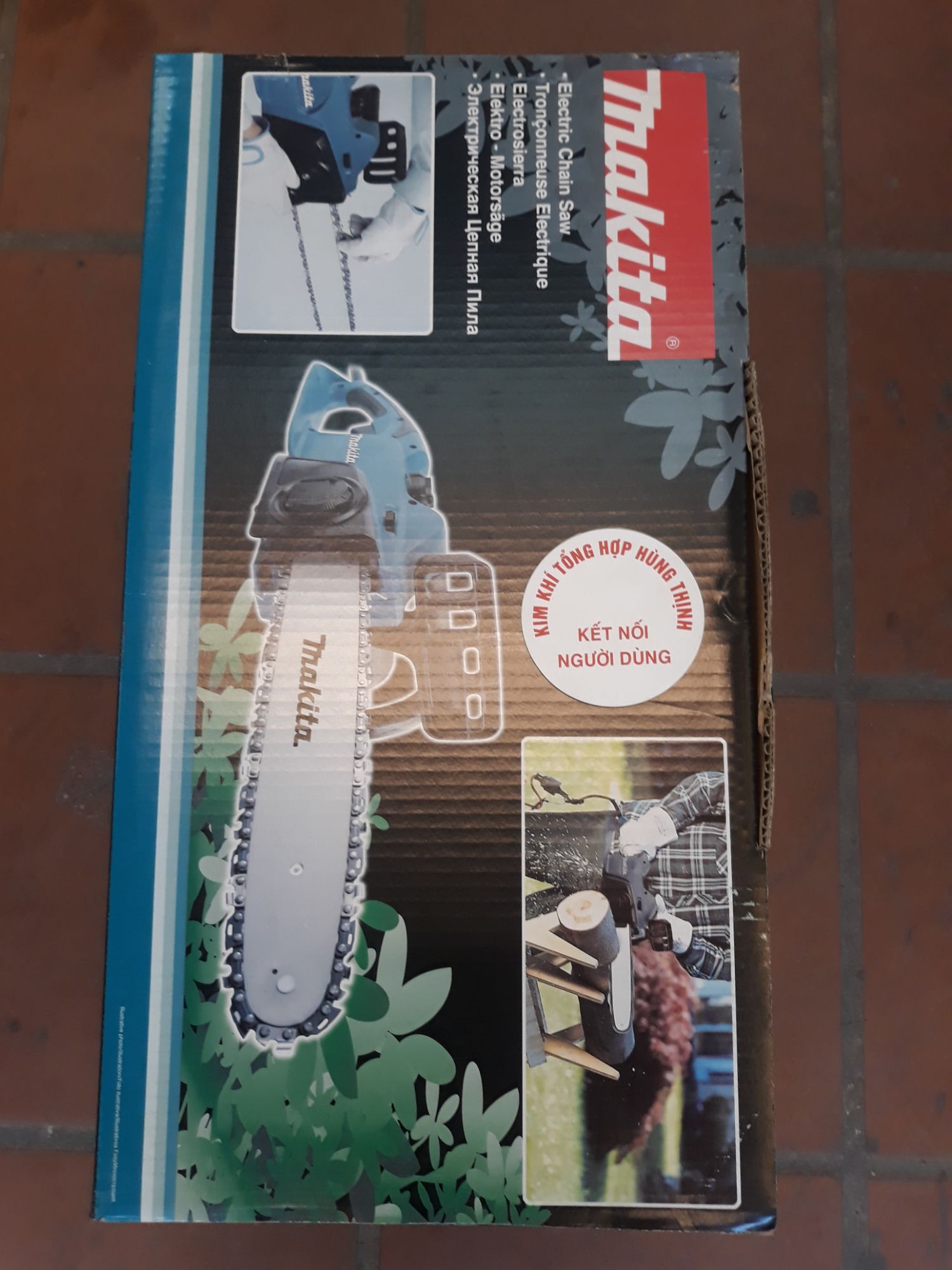 máy cưa xích makita .mã UC4041