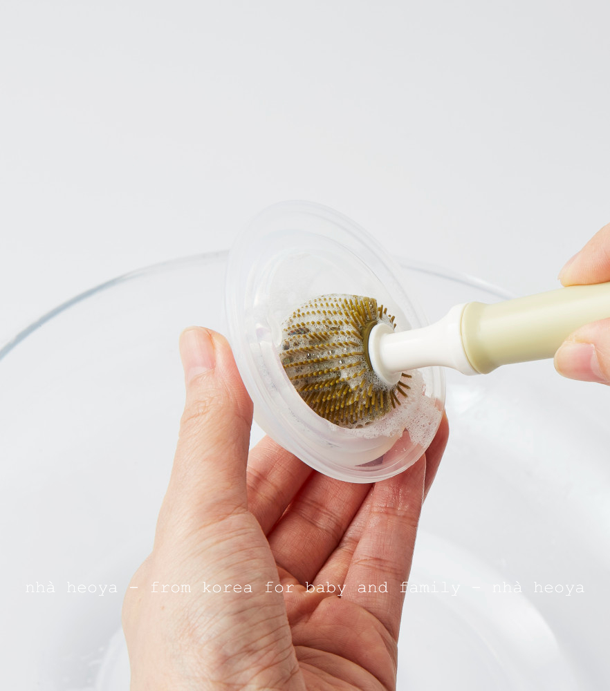BỘ CỌ BÌNH SỮA VÀ NÚM TI SILICON TGM - MOYUUM HÀN QUỐC