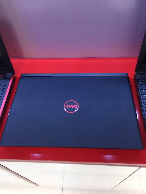 LAPTOP Dell Inspiron N7567