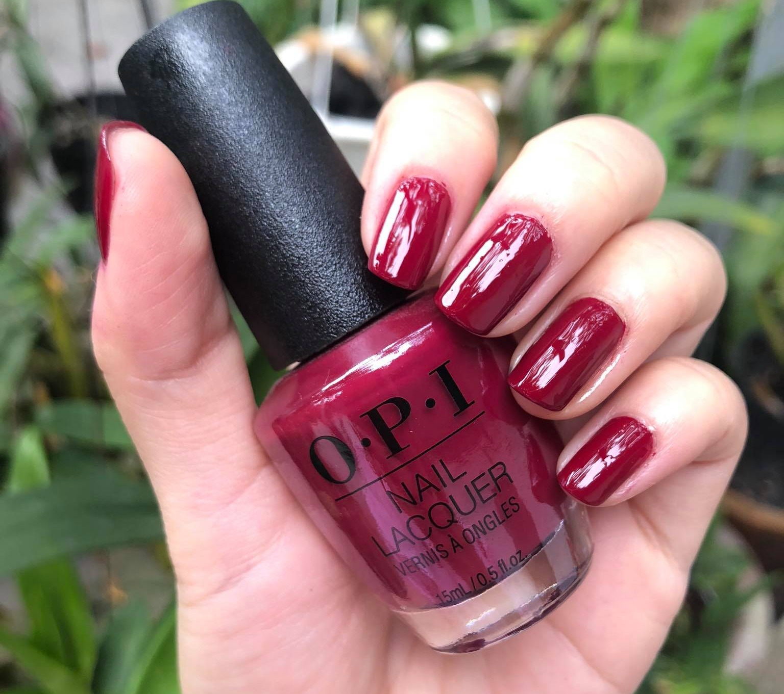 Sơn Móng Tay OPI màu đỏ rượu nho siêu tôn da