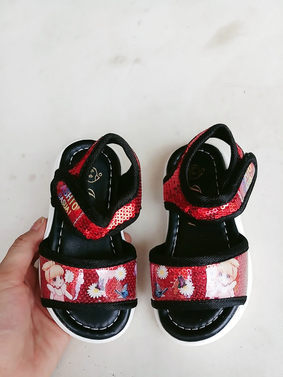 dép sandal trẻ em hình công chúa siêu nhẹ