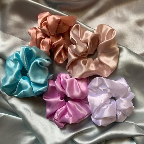 [NHIỀU MÀU] Cột tóc Scrunchie lụa satin bóng xinh xắn chọn màu ngẫu nhiên