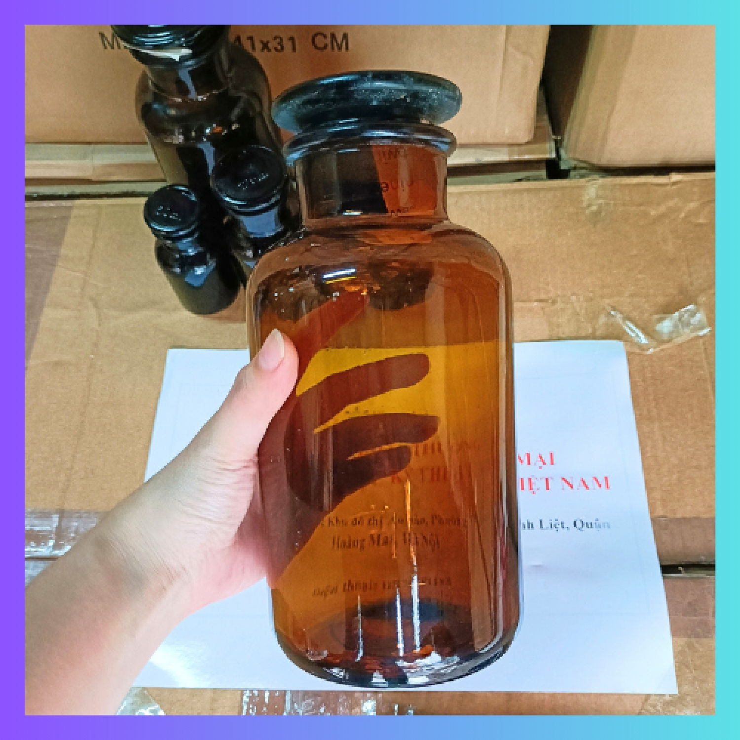 Chai thủy tinh nâu 1000ml nút mài miệng rộng/ Onelab