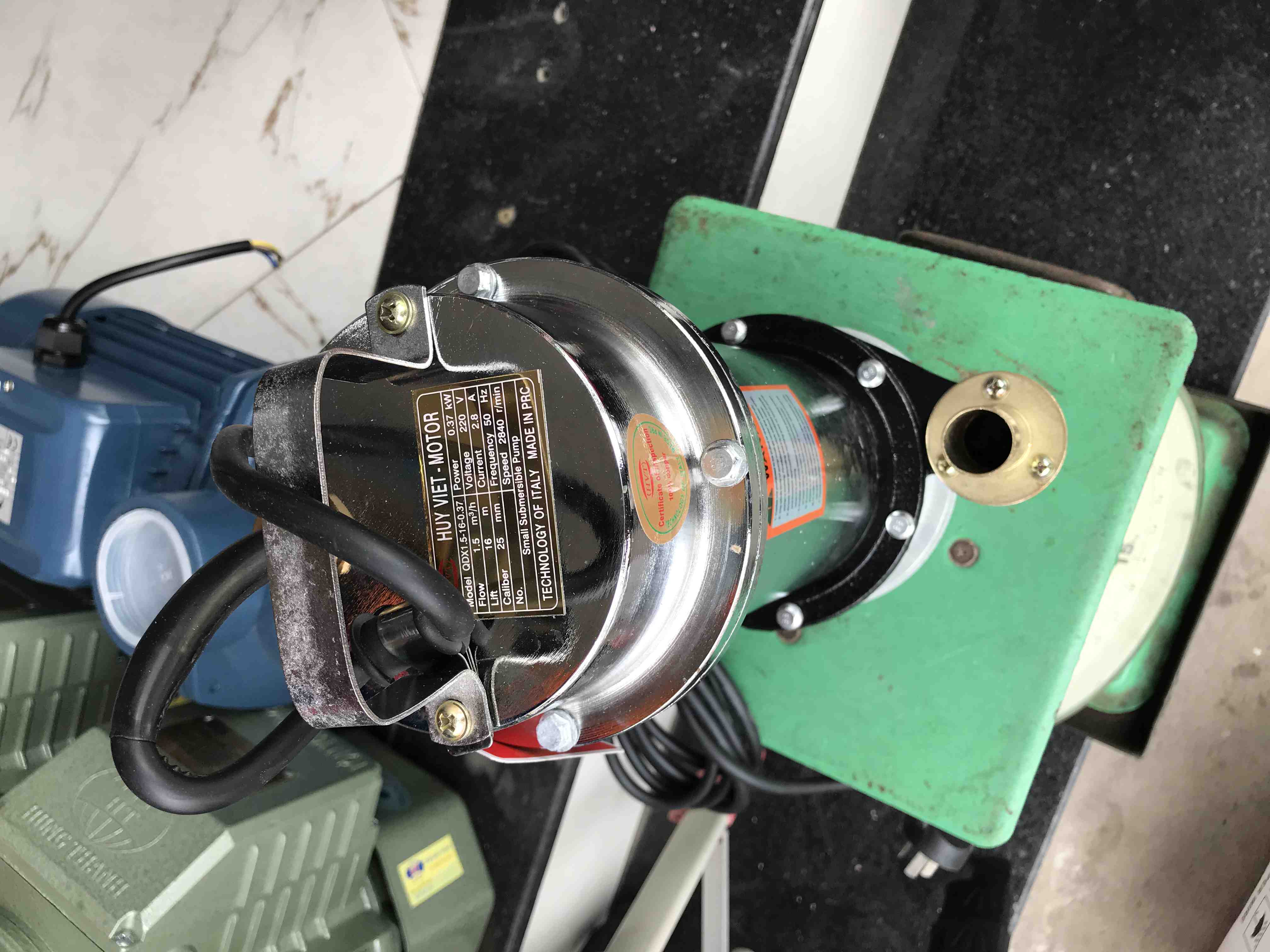 Máy Bơm Tõm Bơm Nước Thải Hút Bùn 370W Máy Bơm Chìm