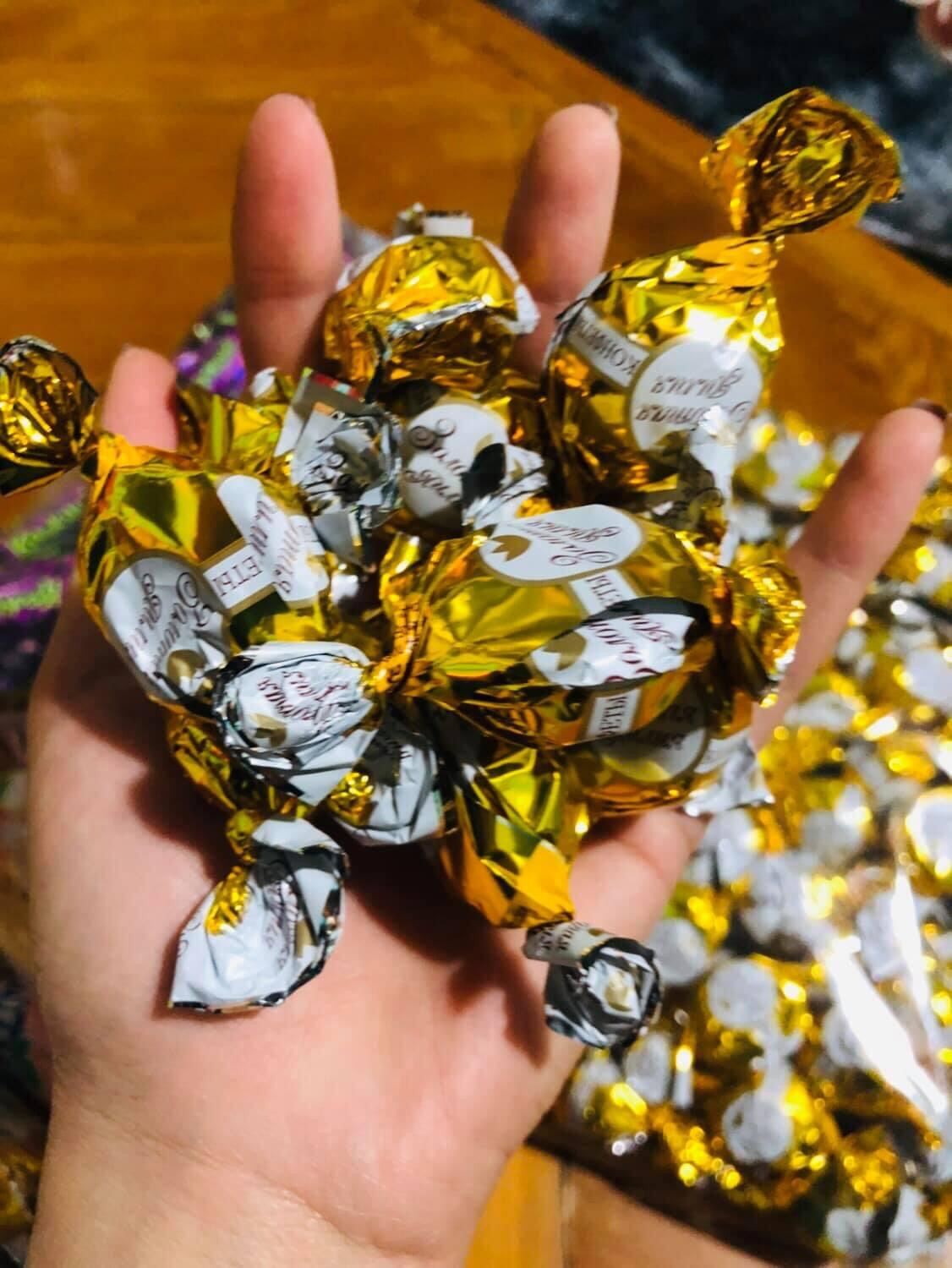 Socola huệ vàng 1kg Nga