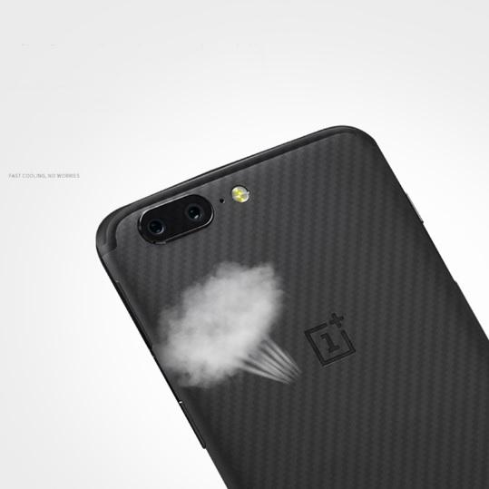 [HCM]Dán lưng Oneplus 5 Carbon