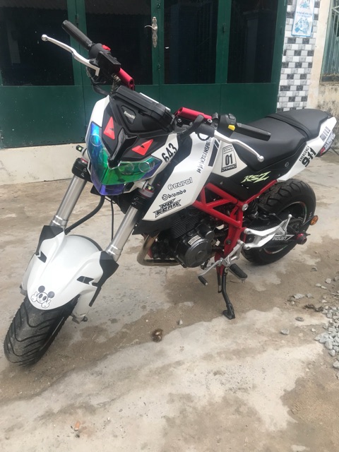 Tem mắt Fendi phản quang dán xe, nón bh, vali,...