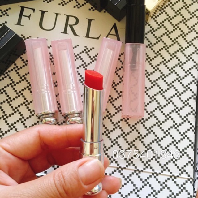 Vỏ đựng son dưỡng dior