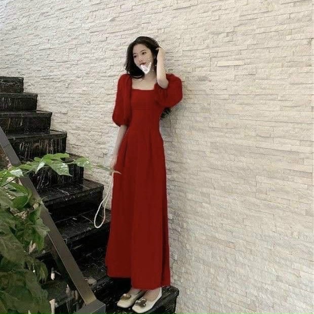 Đầm đỏ tay lỡ form dài