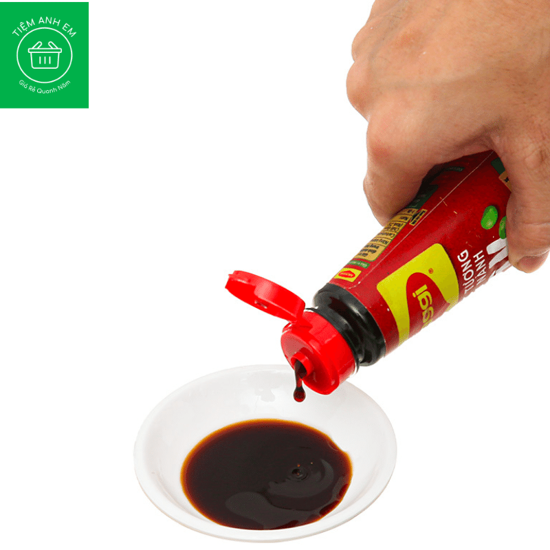 Nước tương đậu nành đậm đặc Maggi chai 300ml