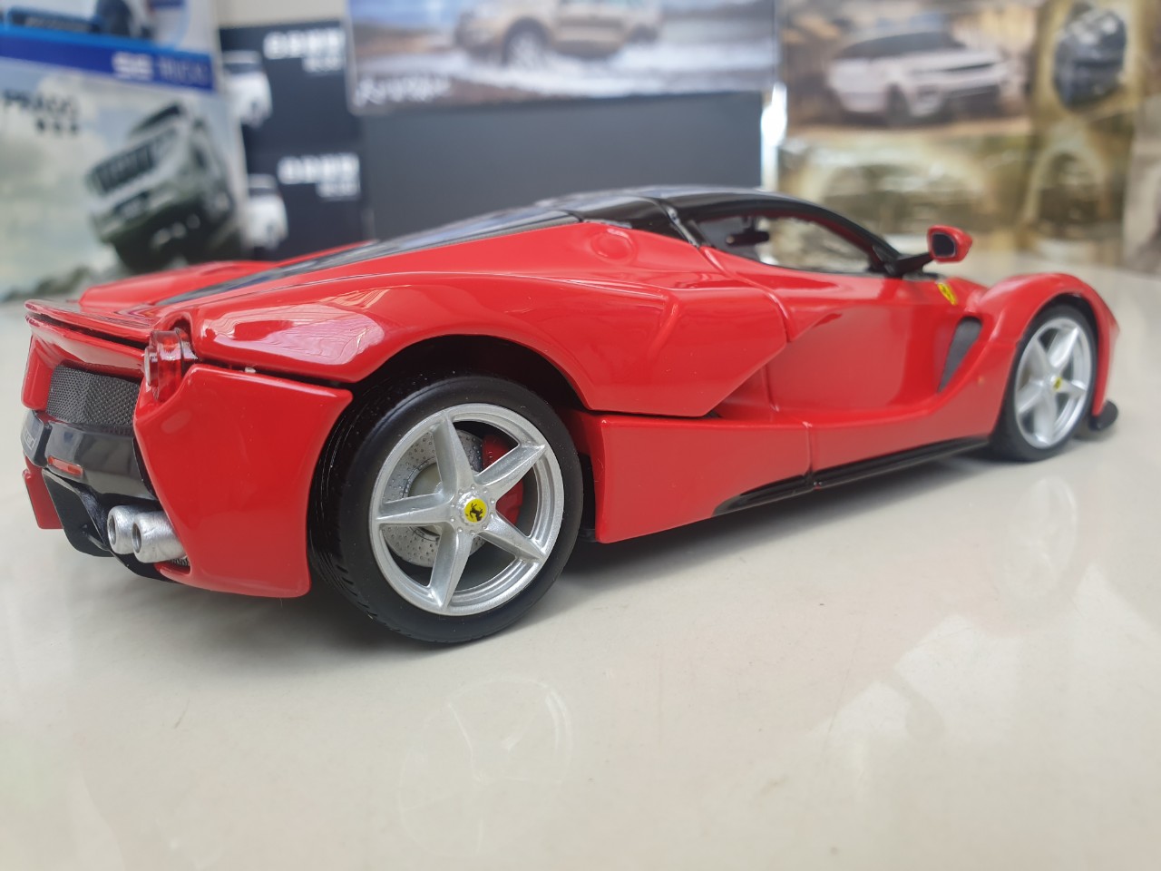 [HCM]Xe mô hình Ferrari LaFerrari tỉ lệ 1:24 Bburago