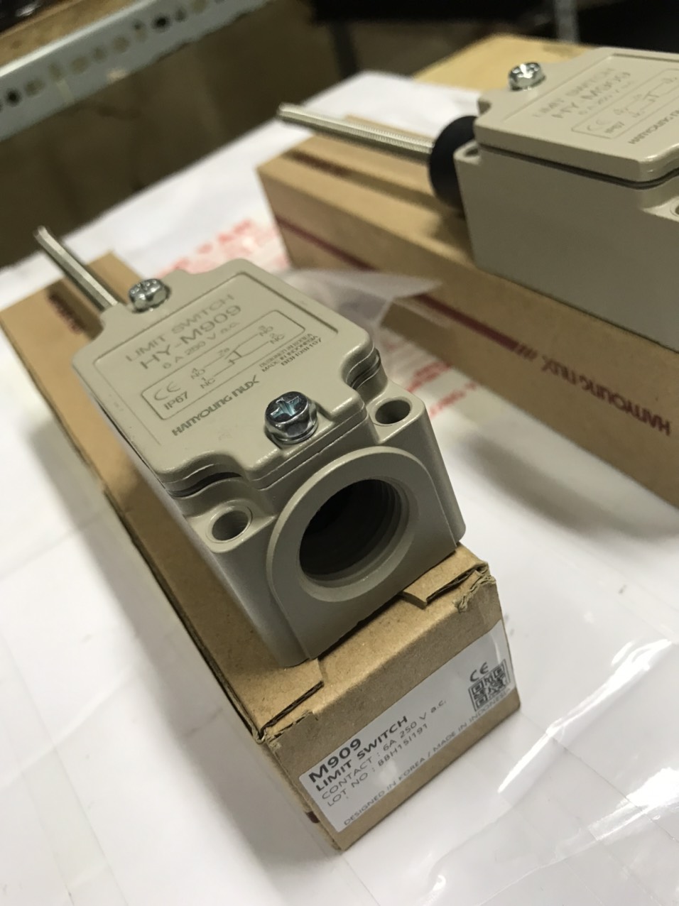 Công tắc hành trình Hanyoung HY- M909