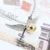 Dây chuyền trái banh Snitch Harry Potter (Cánh màu bạc)