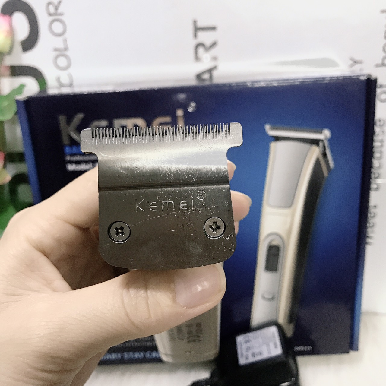 Tông đơ cắt tóc KEMEI 5017 cao cấp