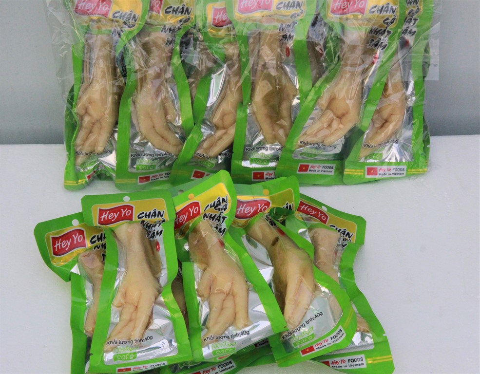 Chân Gà Cay Nhất Tâm Hey Yo