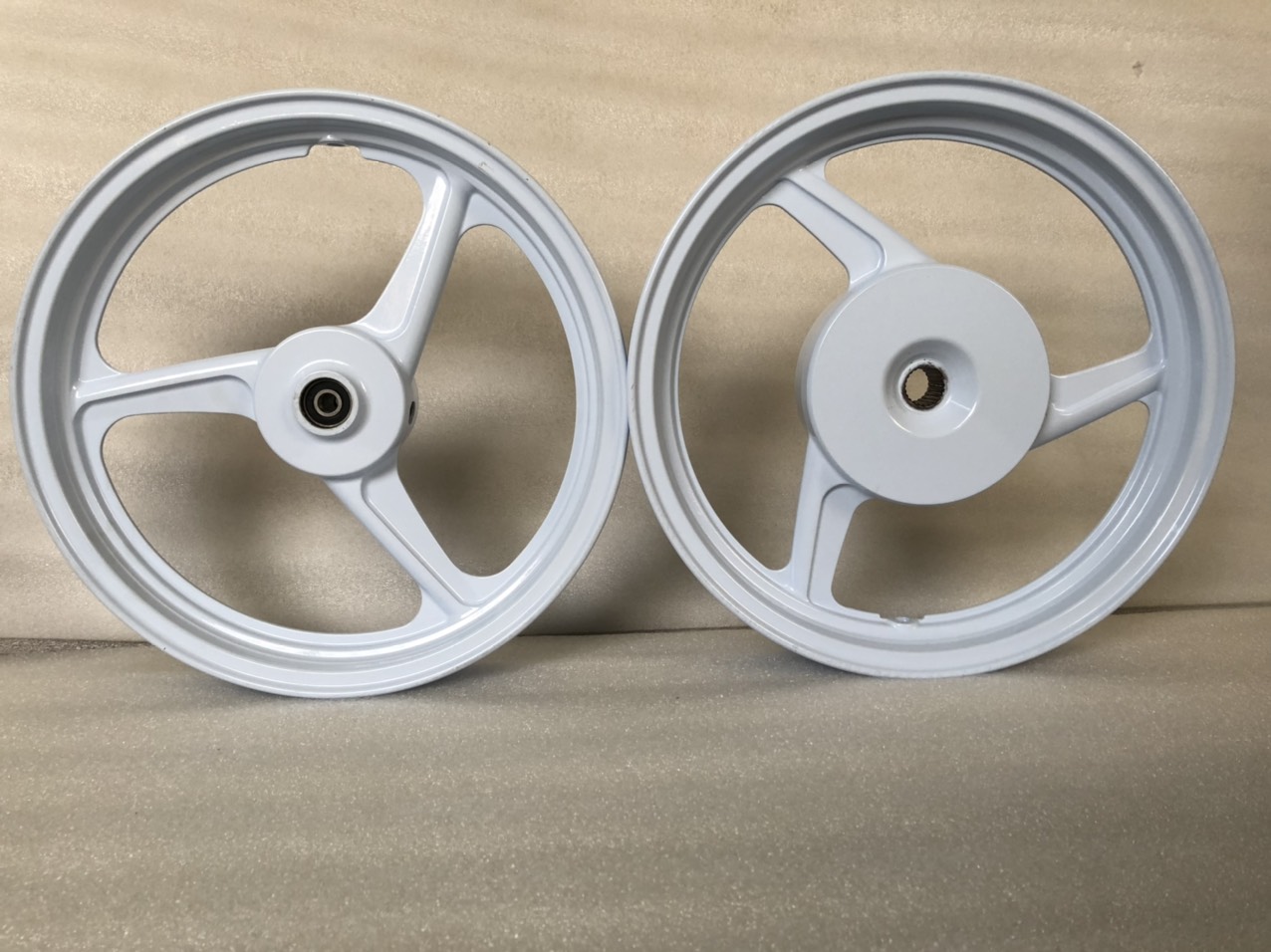 Mâm vành đúc 3 cây honda vario click air blade 2020 và air blade 2008-2019 vision các đời zin không chế cháo
