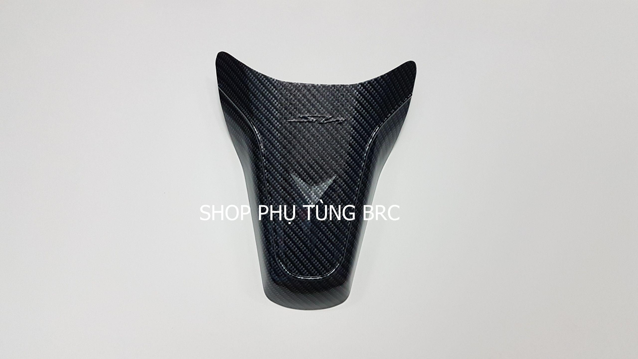 Ốp đèn soi biển số phủ cacbon sh 2020.