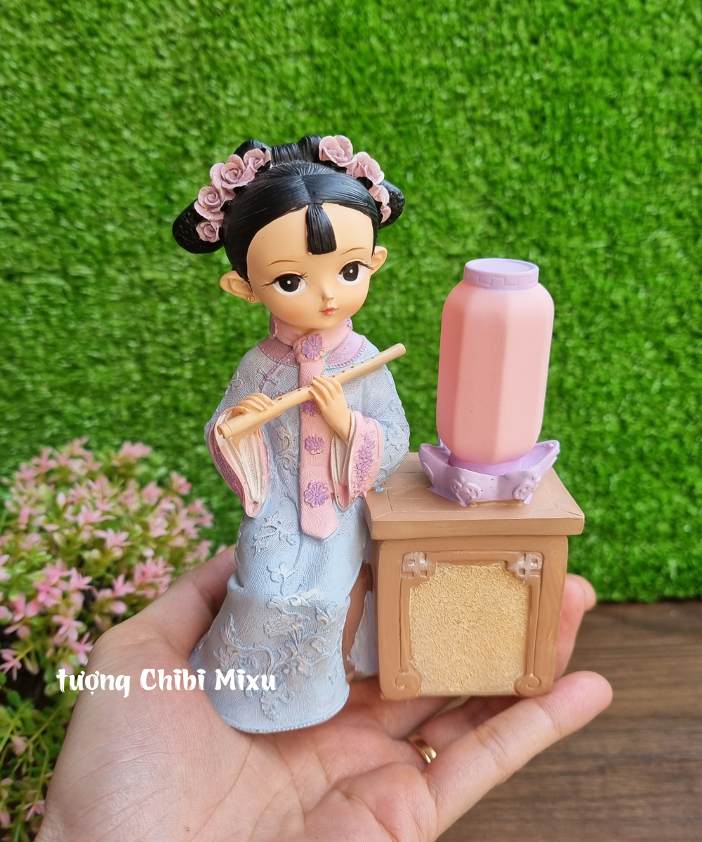 [HCM]Tượng thiếu nữ cổ trang ngồi thổi sáo dưới đèn